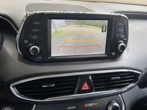 Used 2020 Hyundai Santa Fe SEL FWD image 12