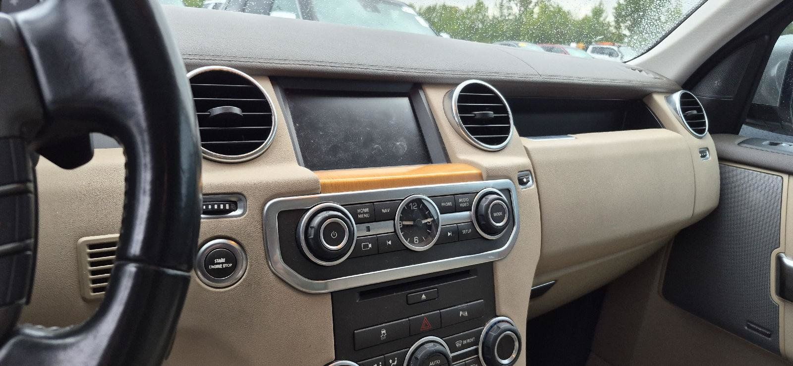 Used 2014 Land Rover LR4 HSE AWD/4WD image 8