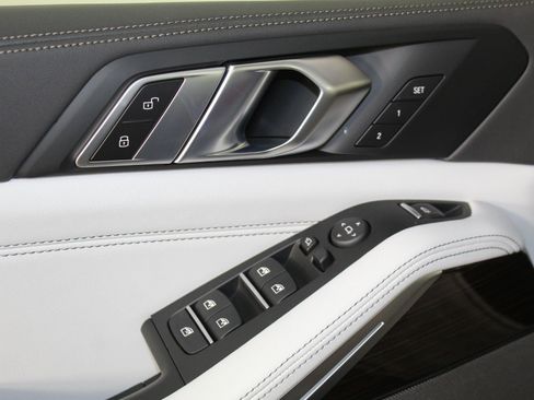 New 2026 BMW X5 xDrive40i w/ Premium Package image 24