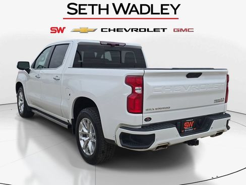 Used 2022 Chevrolet Silverado 1500 High Country w/ Technology Package AWD/4WD image 5