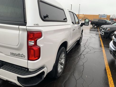 Used 2021 Chevrolet Silverado 1500 High Country image 4