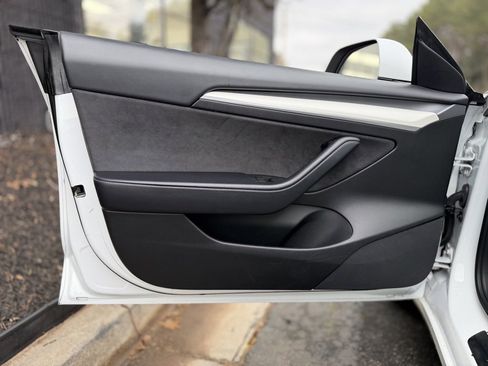 Used 2022 Tesla Model 3 Long Range image 28