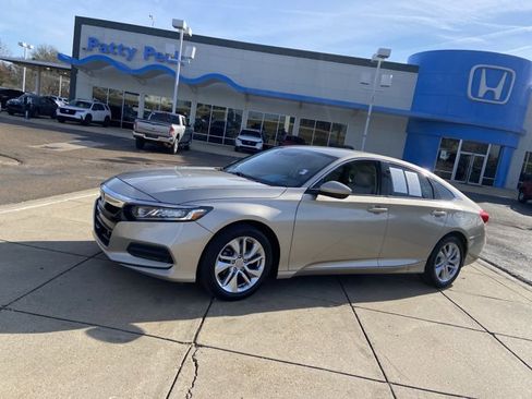 Used 2019 Honda Accord LX image 5