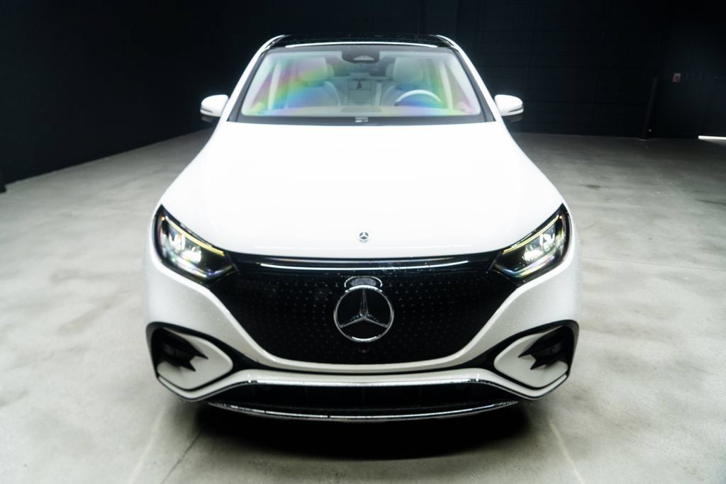 Used 2023 Mercedes-Benz EQE 350+ SUV w/ AMG Line Exterior Package image 4