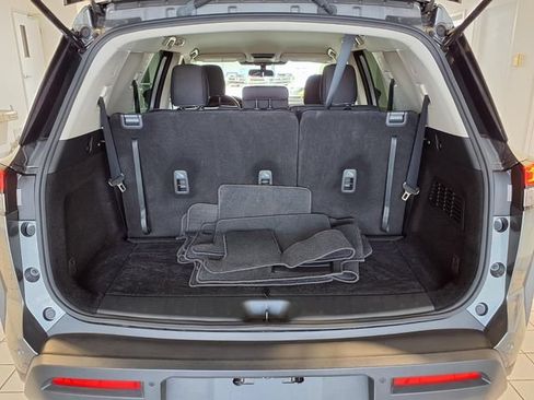 Used 2023 Nissan Pathfinder SV FWD image 22