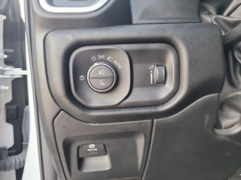 Used 2023 RAM 1500 Big Horn AWD/4WD image 31