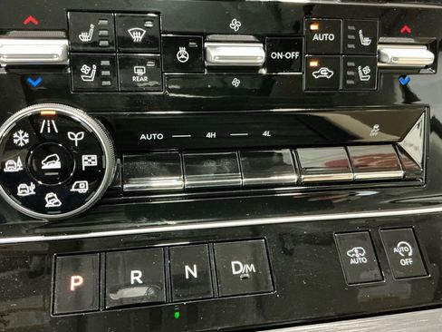 Used 2025 Nissan Armada Platinum Reserve image 14