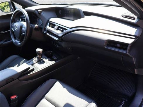 Used 2019 Lexus UX 250h w/ Premium Package AWD/4WD image 26