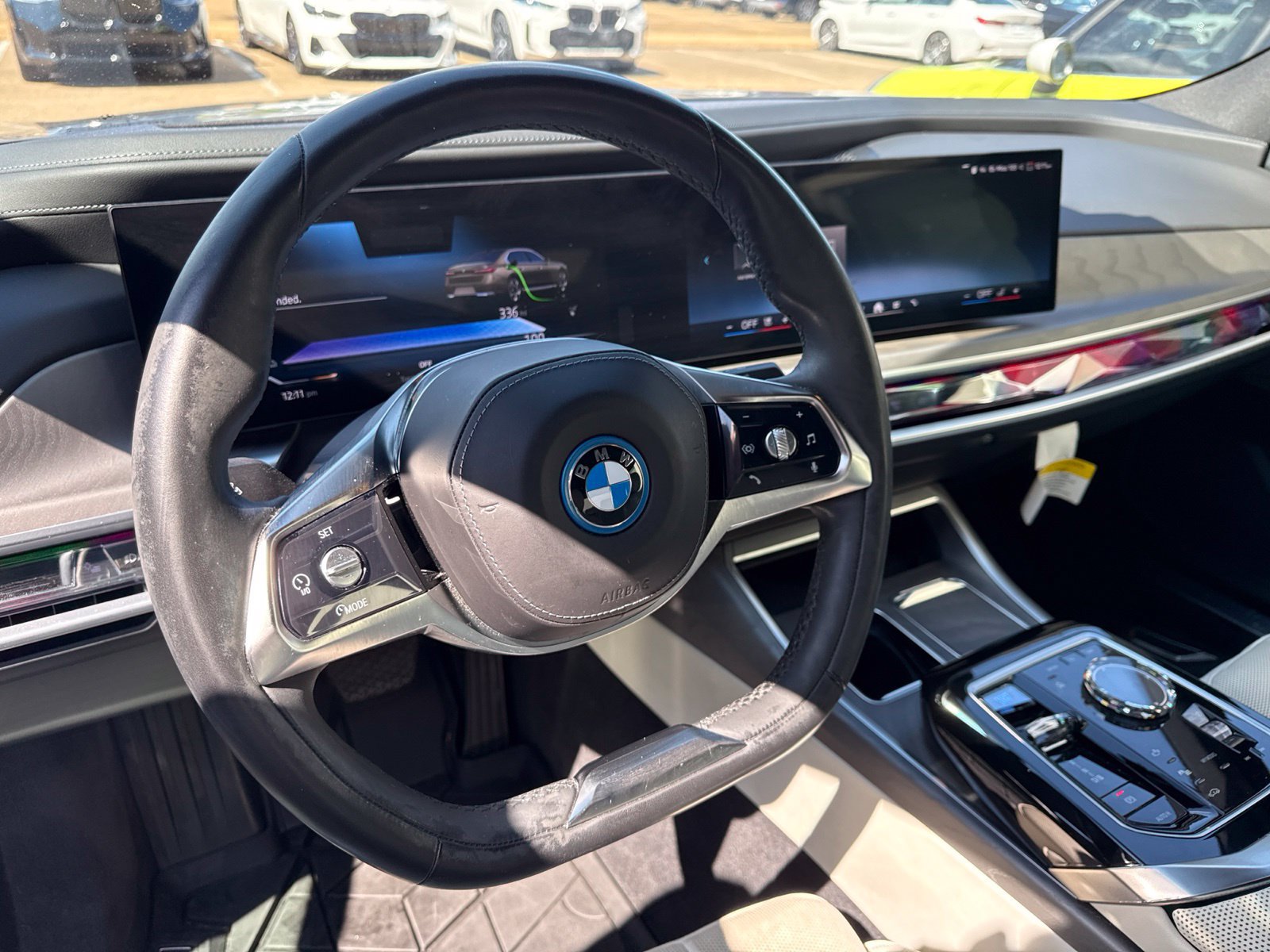 Certified 2023 BMW i7 xDrive60 AWD/4WD image 14