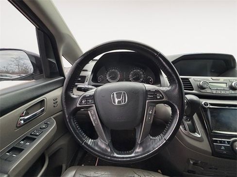 Used 2014 Honda Odyssey Touring Elite image 12