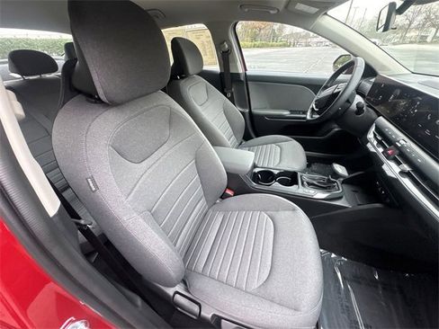 Certified 2025 Kia K4 EX image 19