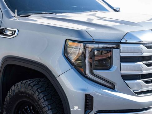Used 2025 GMC Sierra 1500 SLE w/ X31 Off-Road Package AWD/4WD image 34