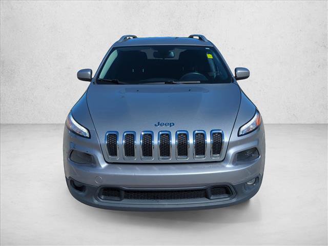 Used 2015 Jeep Cherokee Latitude FWD image 2