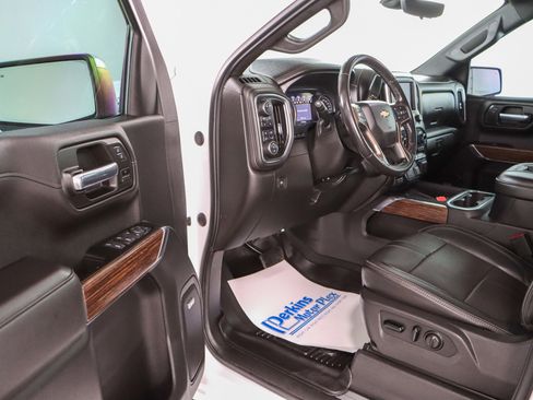 Used 2021 Chevrolet Silverado 1500 High Country image 3