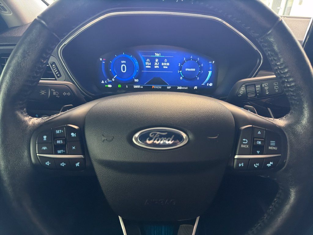 Used 2020 Ford Escape Titanium AWD/4WD image 11