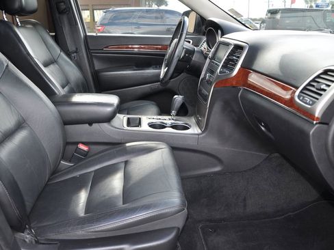 Used 2013 Jeep Grand Cherokee Limited image 16
