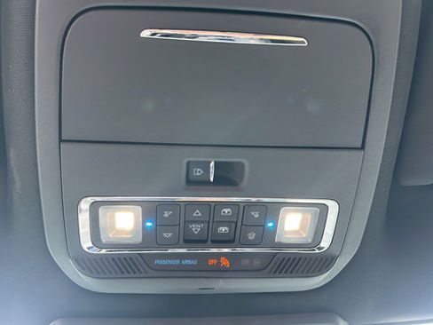 Used 2022 Ford F150 Lariat w/ Equipment Group 502A High AWD/4WD image 18