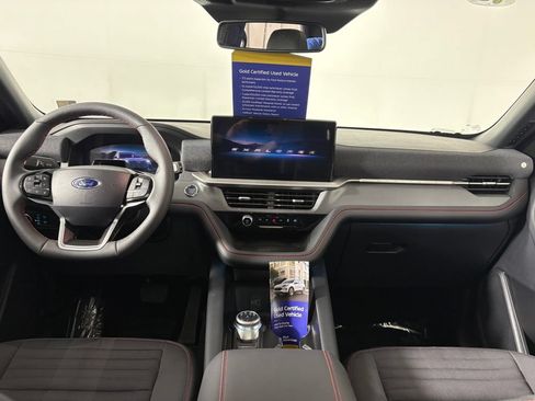 Certified 2026 Ford Explorer ST-Line w/ ST-Line Street Pack AWD/4WD image 27