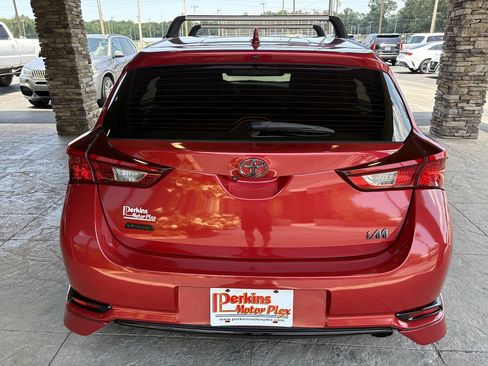 Used 2017 Toyota Corolla iM w/ All-Weather Mat Package FWD image 7