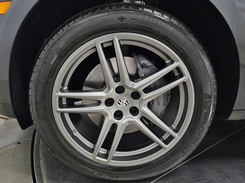 Used 2019 Porsche Macan S AWD/4WD image 14