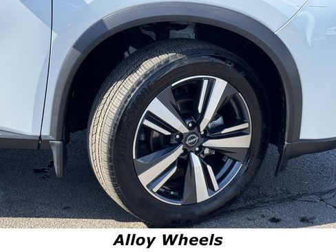 Used 2024 Nissan Rogue SL w/ SL Premium Package image 14