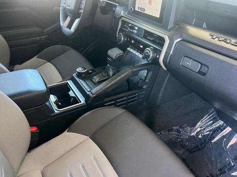 Certified 2025 Toyota Tacoma TRD Sport AWD/4WD image 15