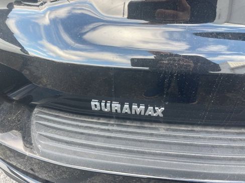 Certified 2025 Chevrolet Suburban Z71 w/ Comfort Package image 9