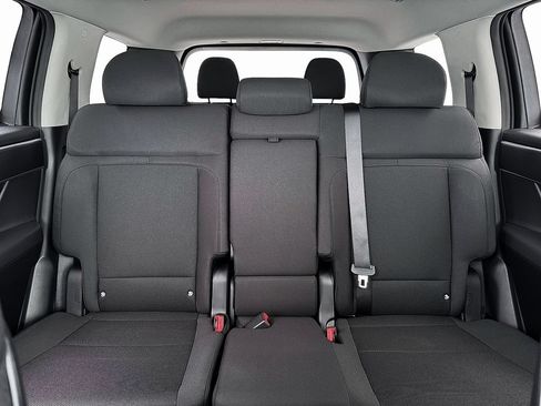 New 2026 Hyundai Santa Fe SE AWD/4WD image 16