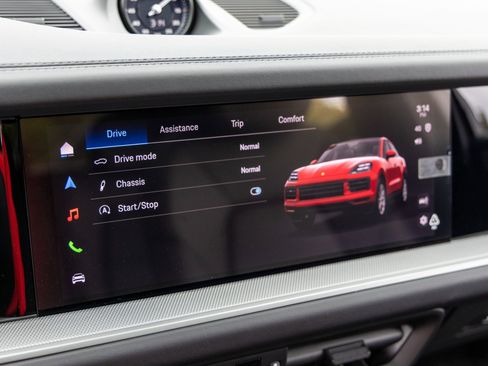 New 2026 Porsche Cayenne Coupe image 34