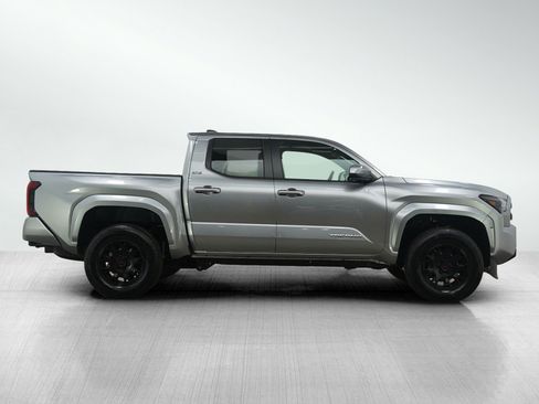 Used 2025 Toyota Tacoma SR5 image 6