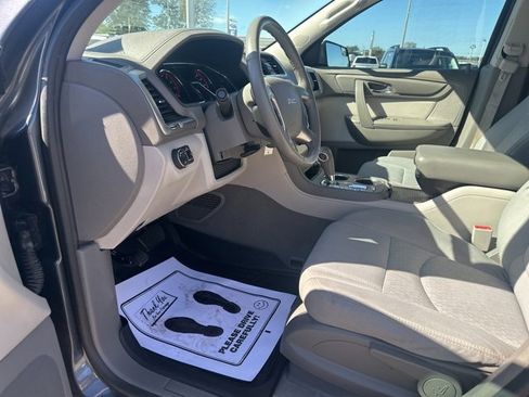 Used 2014 GMC Acadia SLE image 30