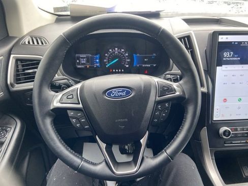 Used 2022 Ford Edge SEL w/ Convenience Package image 10
