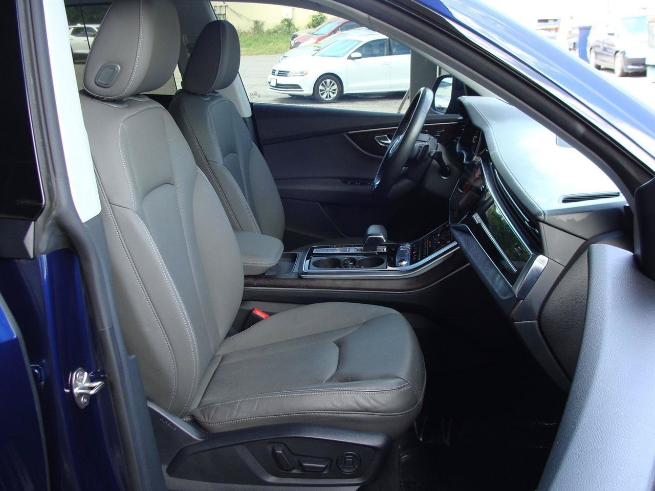 Used 2019 Audi Q8 Prestige AWD/4WD image 10