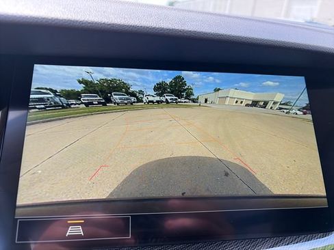 Used 2022 Buick Envision Preferred AWD/4WD image 16