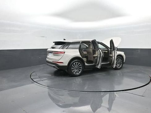 Used 2024 Lincoln Corsair Reserve w/ Equipment Group 201A AWD/4WD image 37