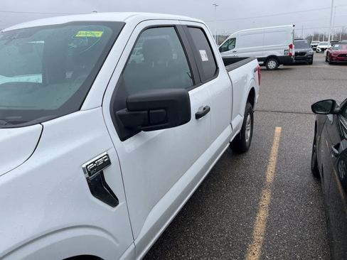 Used 2021 Ford F150 XLT image 6