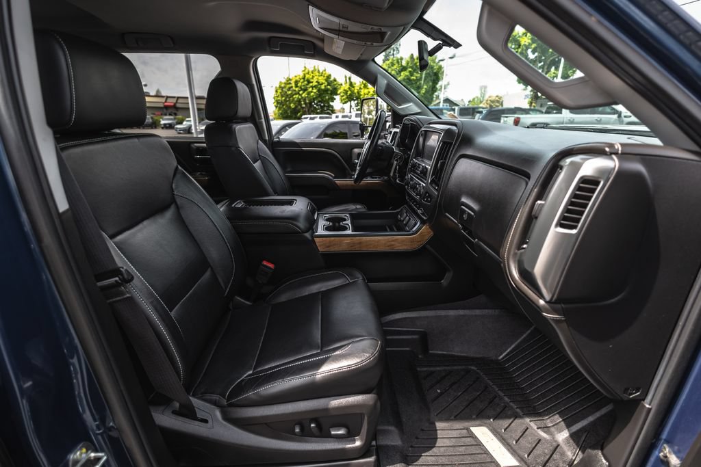 Used 2019 Chevrolet Silverado 2500 LTZ w/ Duramax Plus Package AWD/4WD image 32