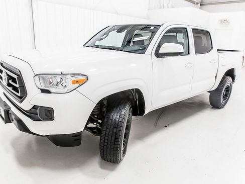 Used 2023 Toyota Tacoma SR AWD/4WD image 2