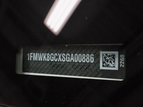 Certified 2025 Ford Explorer ST image 35