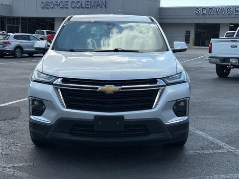Used 2022 Chevrolet Traverse LS image 9