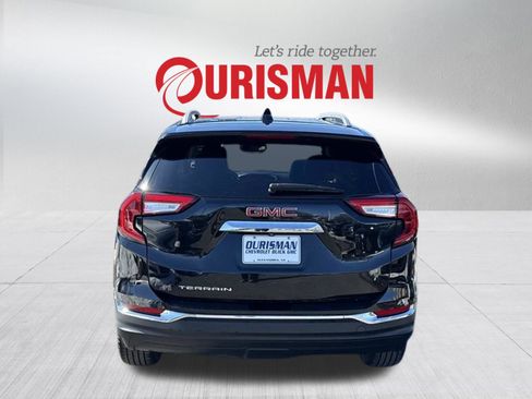 Certified 2024 GMC Terrain SLT image 3
