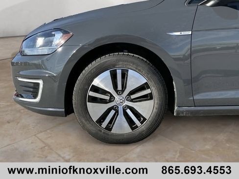Used 2019 Volkswagen e-Golf SE image 9