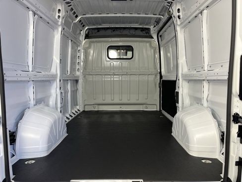 New 2026 RAM ProMaster 2500 w/ Convenience Group image 9