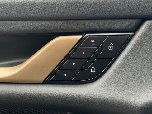 Used 2025 Porsche Taycan 4S w/ Premium Package image 18