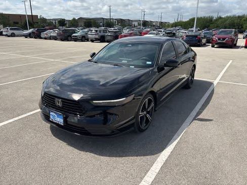 Used 2025 Honda Accord Sport image 1