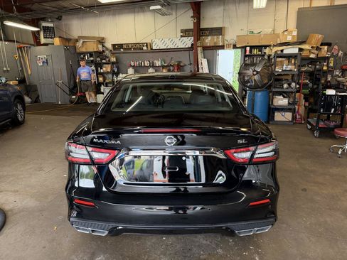 Used 2019 Nissan Maxima 3.5 SL w/ Floor Mat Group FWD image 6