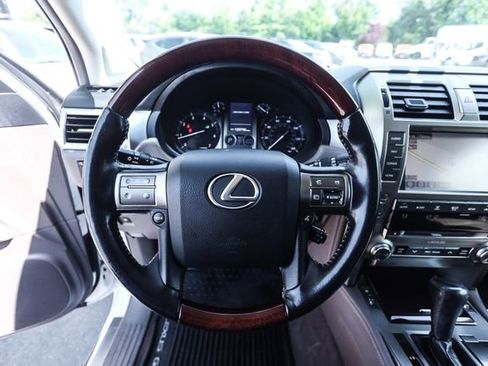 Used 2014 Lexus GX 460 w/ Premium Package AWD/4WD image 29