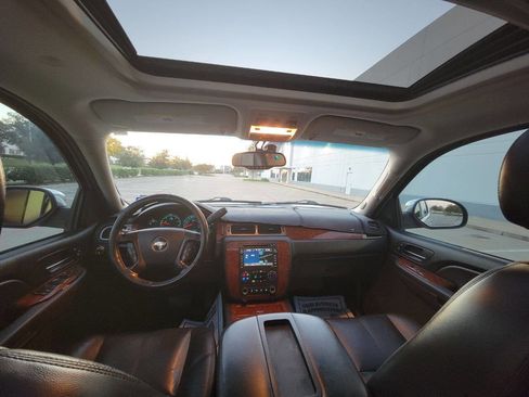 Used 2008 Chevrolet Tahoe LTZ w/ LTZ Preferred Equipment Group image 17