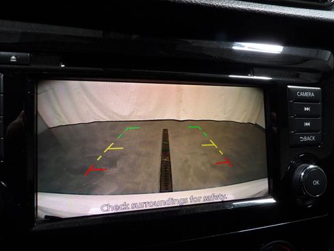 Used 2022 Nissan Rogue Sport S FWD image 17