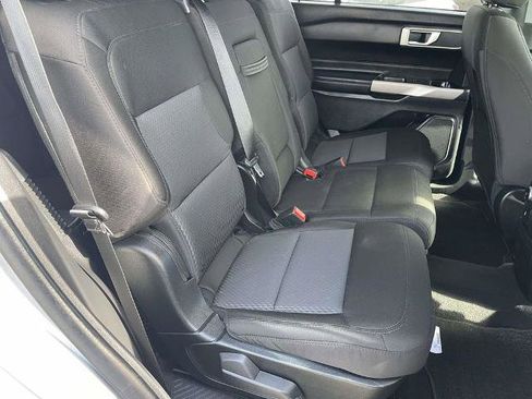 Certified 2023 Ford Explorer XLT image 24